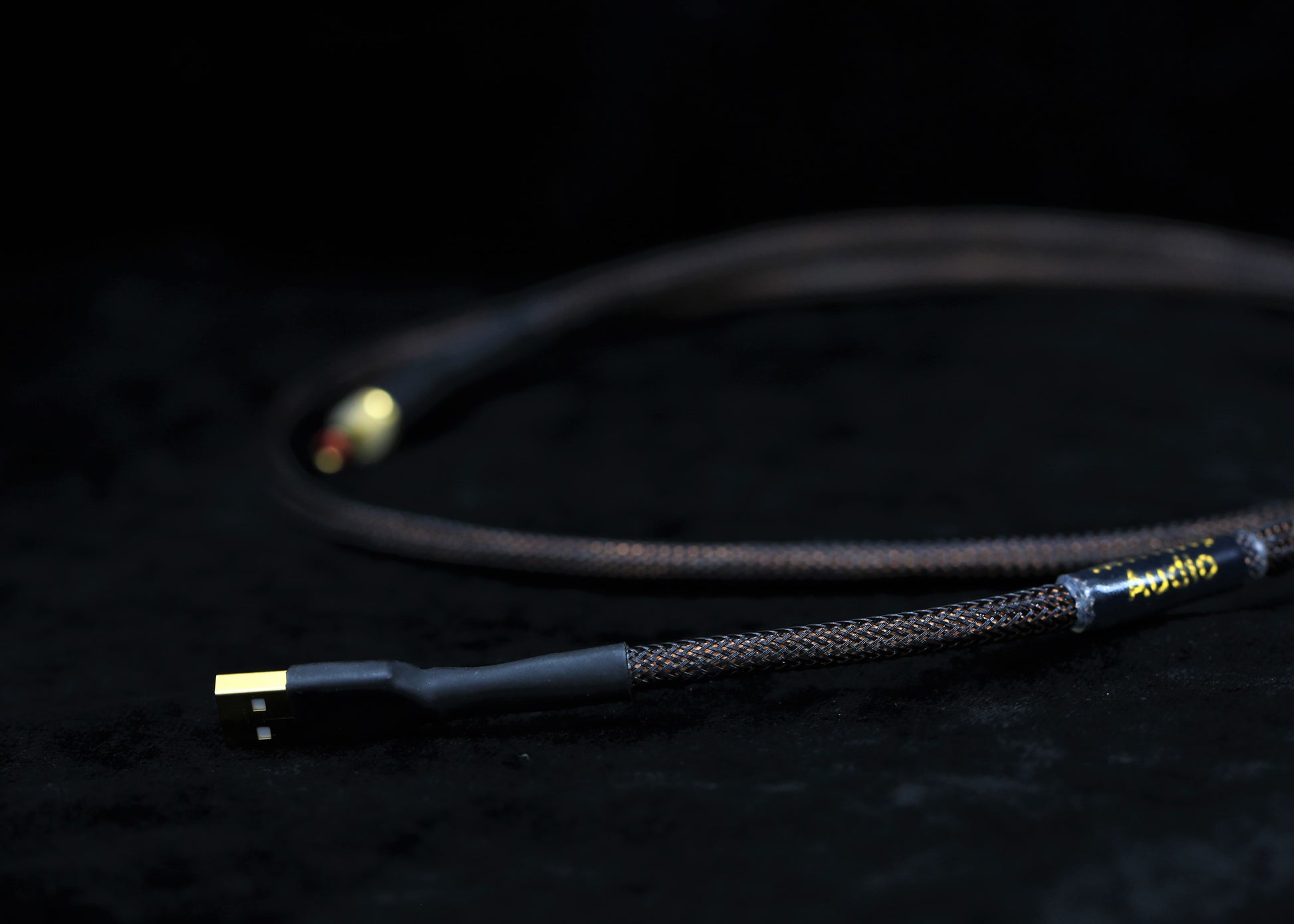 Linger Audio Amber DC Cable (2.5 - USB)